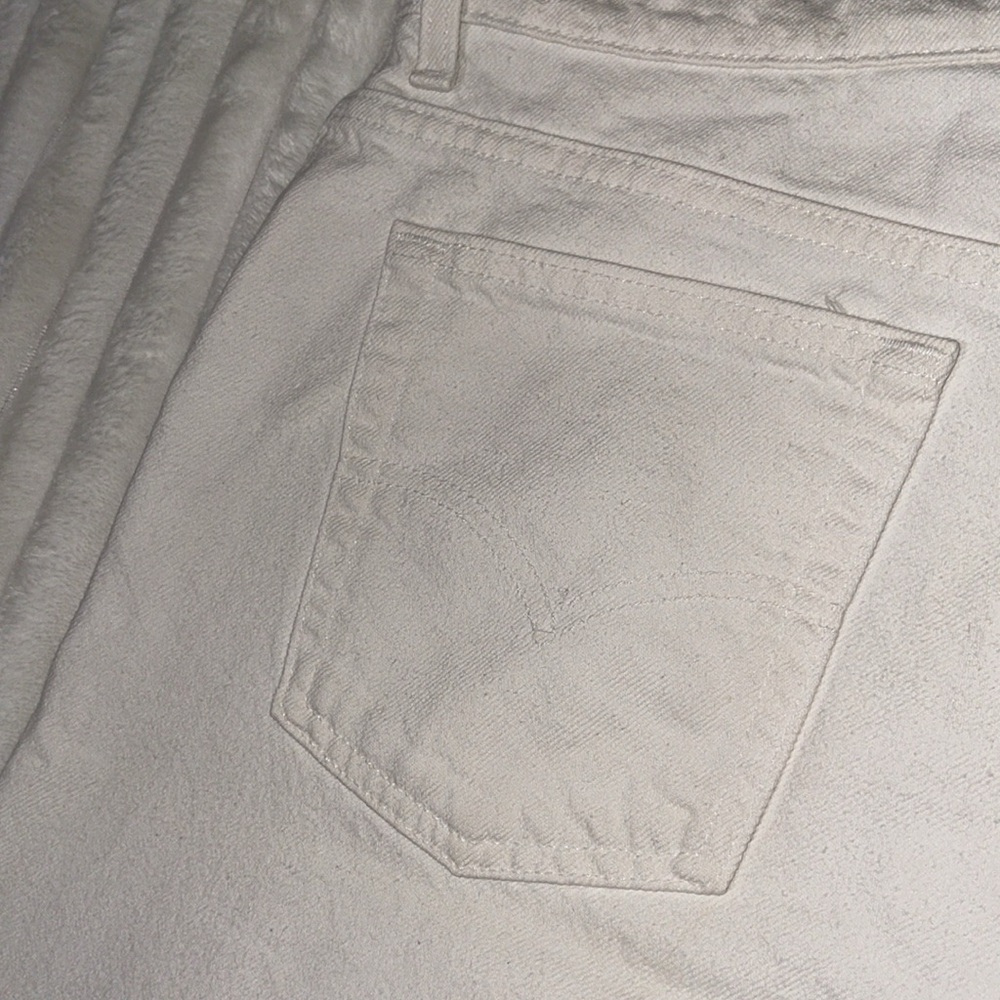 Levis 522 Vintage White Short | Size 16 - Picture 2 of 15